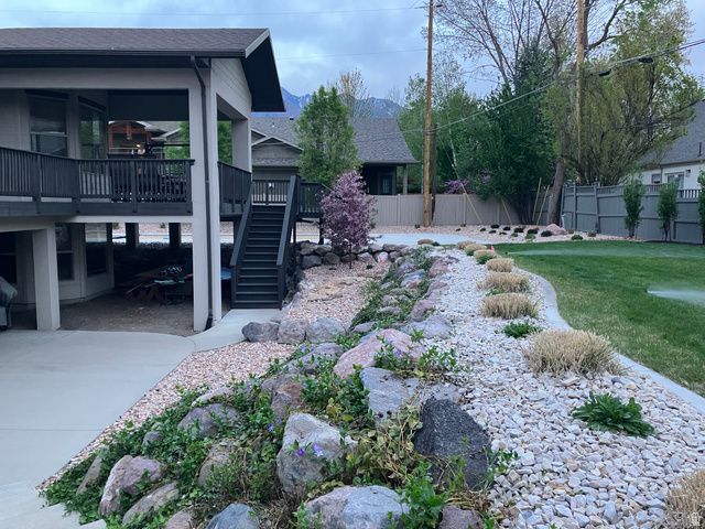 1932 E CHARLESTON LN, Holladay, UT 84121