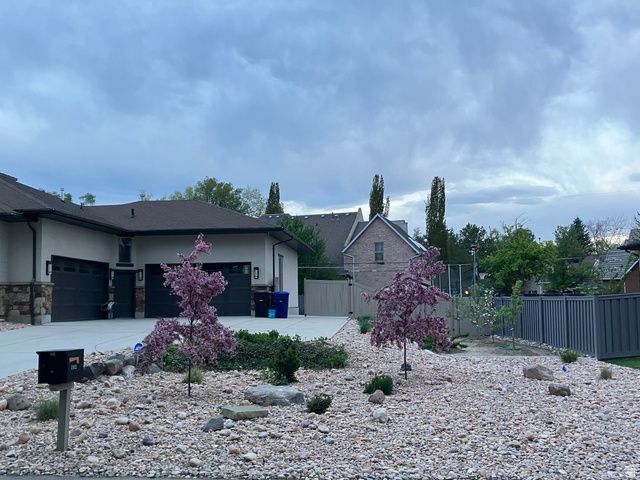 1932 E CHARLESTON LN, Holladay, UT 84121