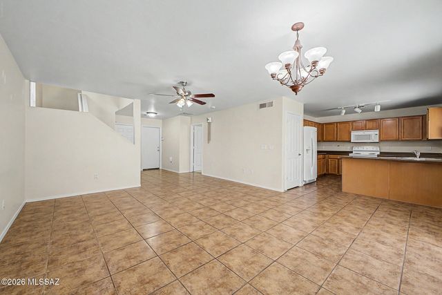 4000 E Agate Knoll Drive, Tucson, AZ 85756