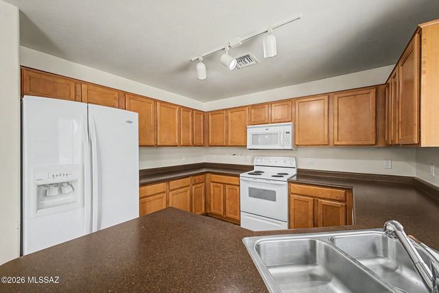 4000 E Agate Knoll Drive, Tucson, AZ 85756