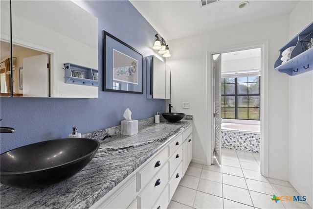 423 County Road 1010, Lampasas, TX 76550