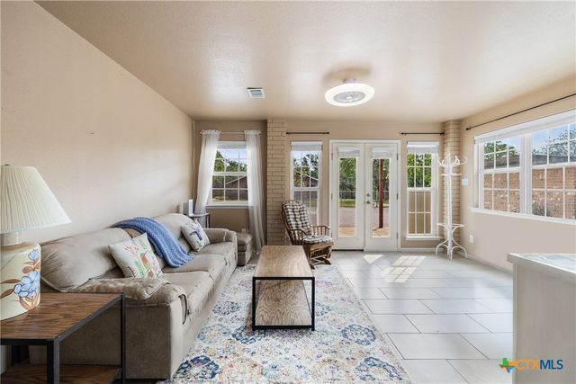423 County Road 1010, Lampasas, TX 76550