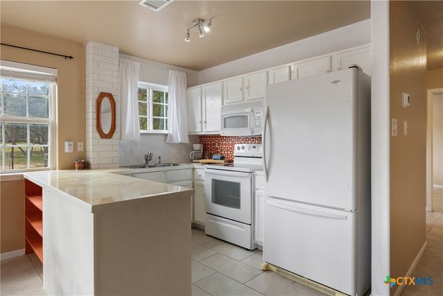 423 County Road 1010, Lampasas, TX 76550