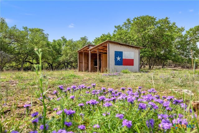 423 County Road 1010, Lampasas, TX 76550