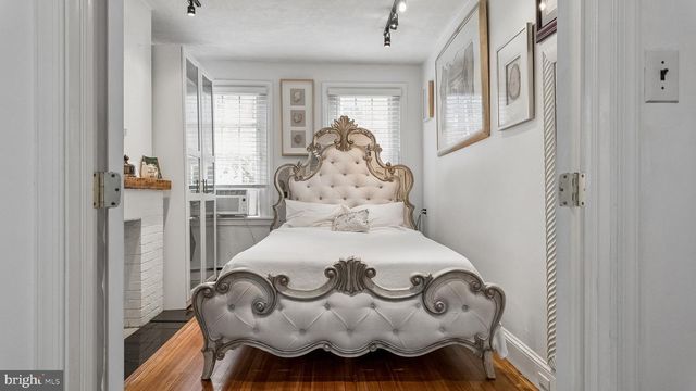 320 S JUNIPER ST, Philadelphia, PA 19107