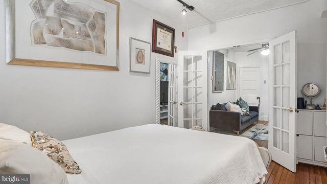 320 S JUNIPER ST, Philadelphia, PA 19107