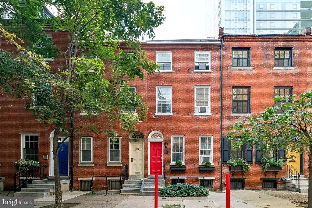 320 S JUNIPER ST, PHILADELPHIA, PA 19107 — exterior