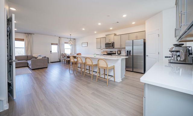 223 Land Breeze Dr, La Vergne, TN 37086