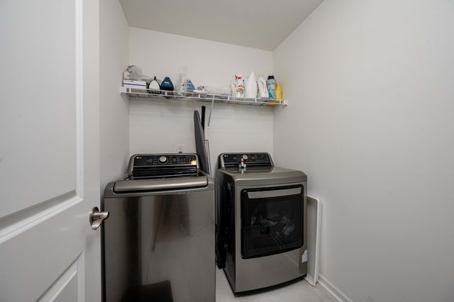 223 Land Breeze Dr, La Vergne, TN 37086