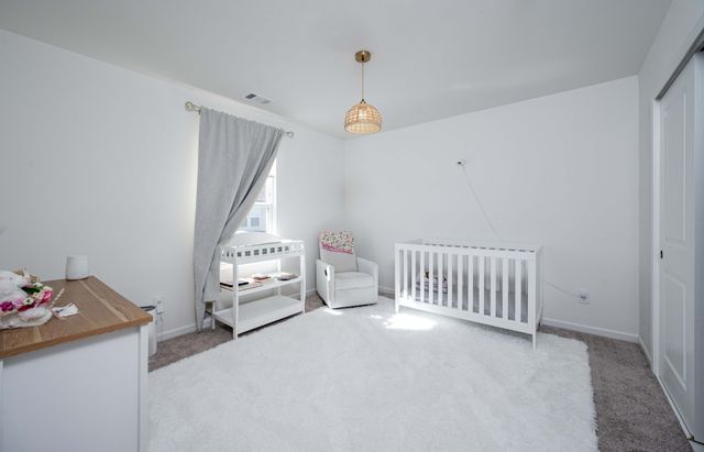 223 Land Breeze Dr, La Vergne, TN 37086