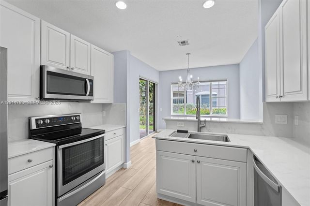 148 Nottingham Pl, Boynton Beach, FL 33426