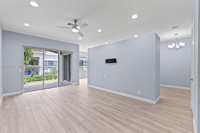 148 Nottingham Pl, Boynton Beach, FL 33426