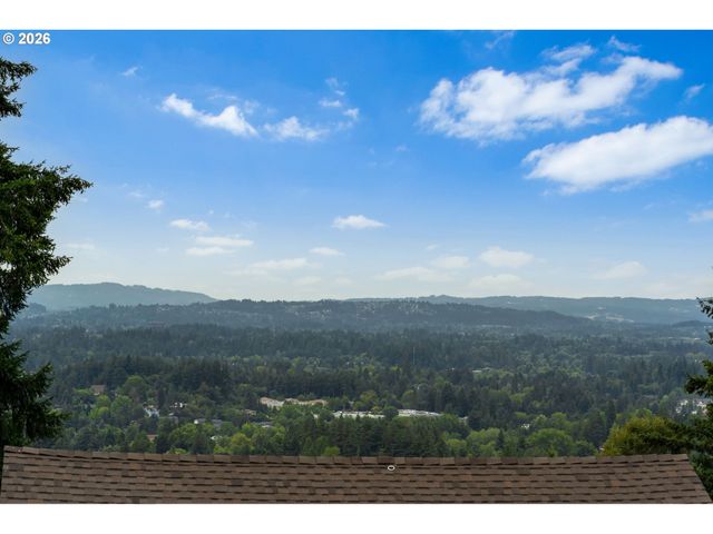 4621 Sw HILLSIDE Dr, Portland, OR 97221