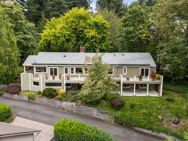4621 Sw HILLSIDE Dr, Portland, OR 97221