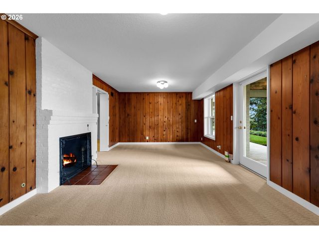 4621 Sw HILLSIDE Dr, Portland, OR 97221