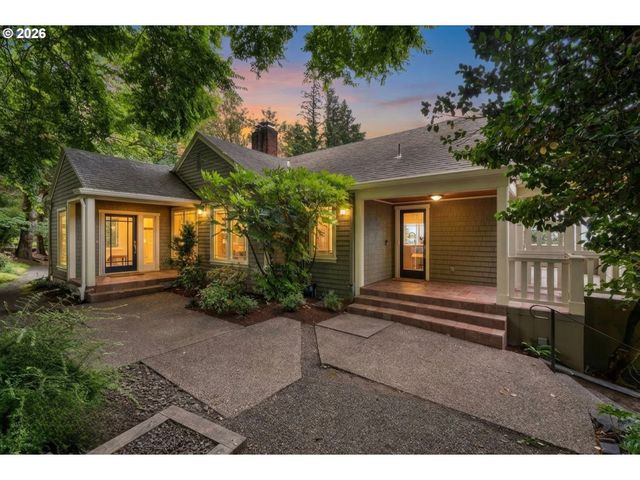 4621 Sw HILLSIDE Dr, Portland, OR 97221