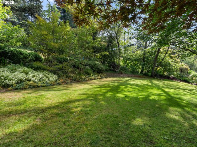 4621 Sw HILLSIDE Dr, Portland, OR 97221