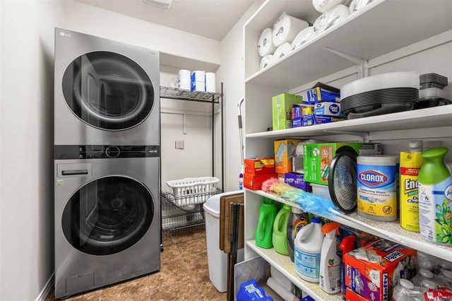 320 Ammonite LN, Jarrell, TX 76537