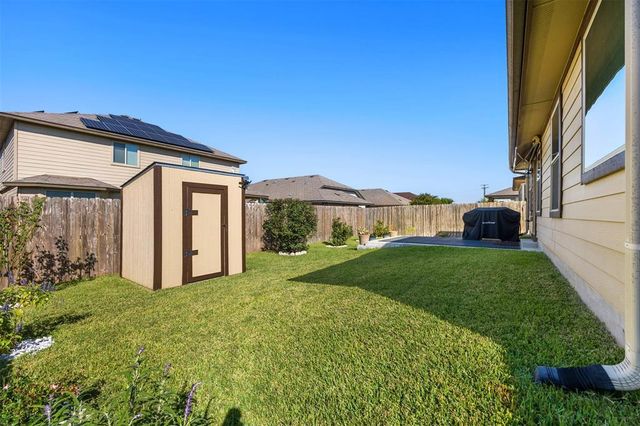 320 Ammonite LN, Jarrell, TX 76537