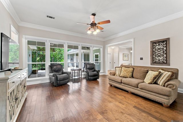 18637 Magnolia Bend Rd, Greenwell Springs, LA 70739