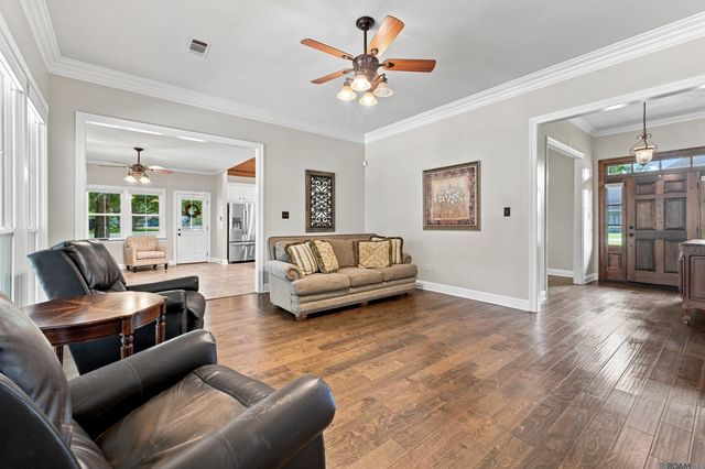 18637 Magnolia Bend Rd, Greenwell Springs, LA 70739