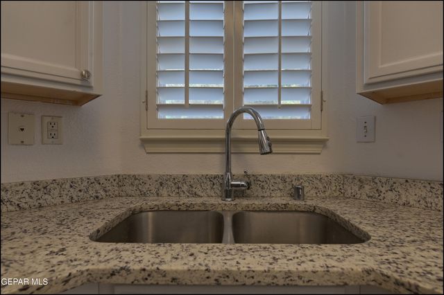 7097 Tierra Roja Street, El Paso, TX 79912