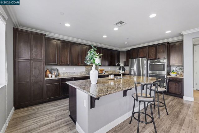 109 Muir Ct, Oakley, CA 94561