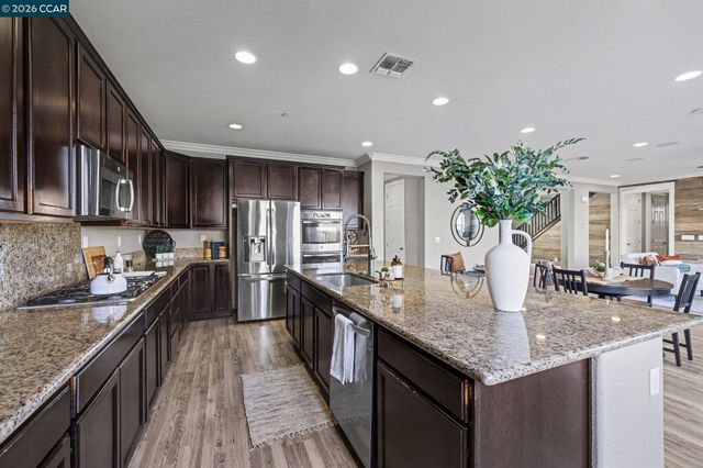 109 Muir Ct, Oakley, CA 94561