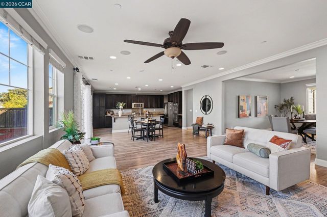 109 Muir Ct, Oakley, CA 94561