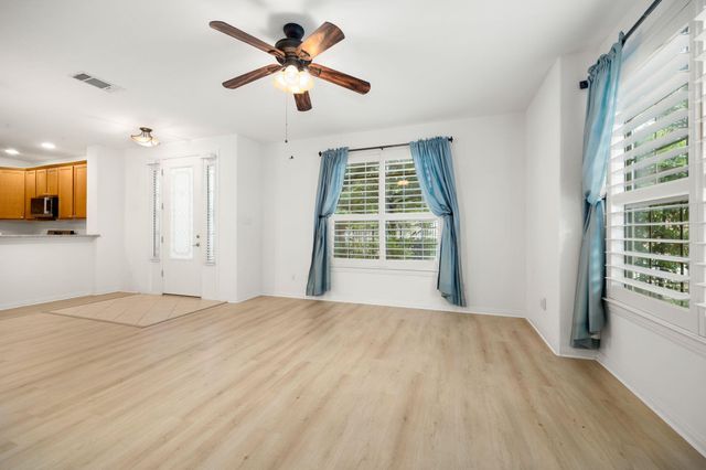 12701 Venice LN 230, Austin, TX 78750