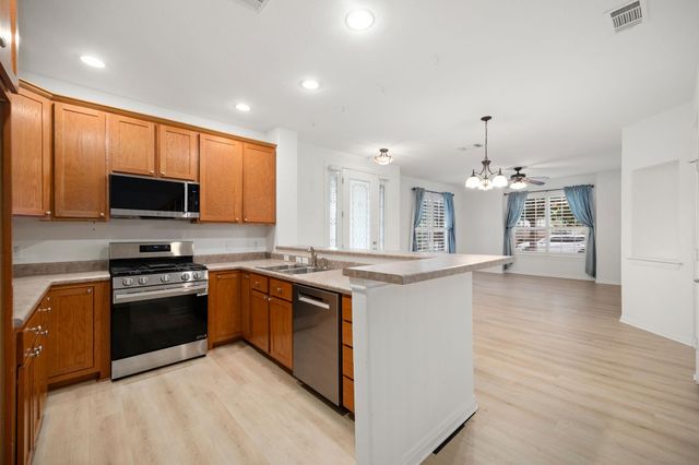 12701 Venice LN 230, Austin, TX 78750