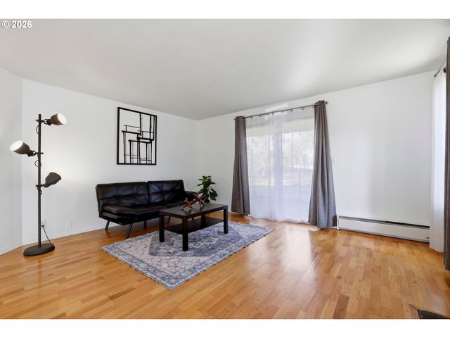 11683 Sw BOONES BEND Dr, Beaverton, OR 97008