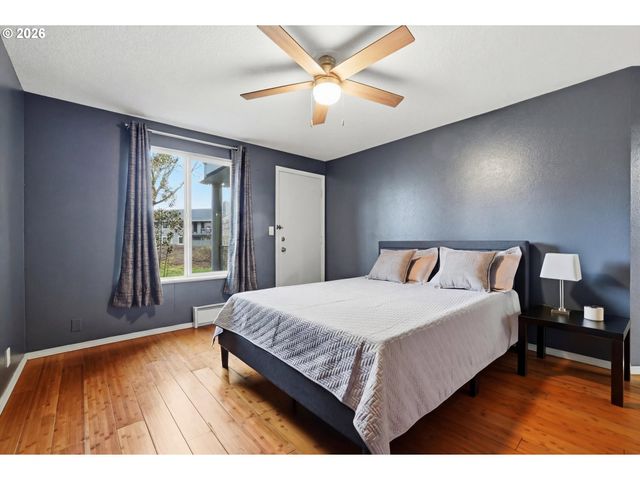 11683 Sw BOONES BEND Dr, Beaverton, OR 97008