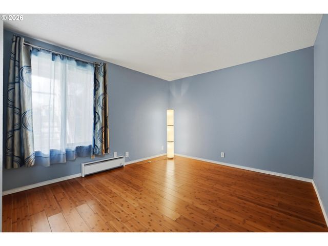 11683 Sw BOONES BEND Dr, Beaverton, OR 97008