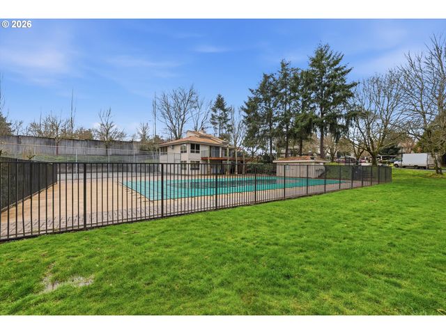 11683 Sw BOONES BEND Dr, Beaverton, OR 97008