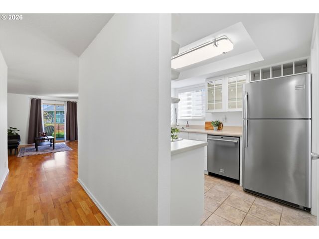 11683 Sw BOONES BEND Dr, Beaverton, OR 97008