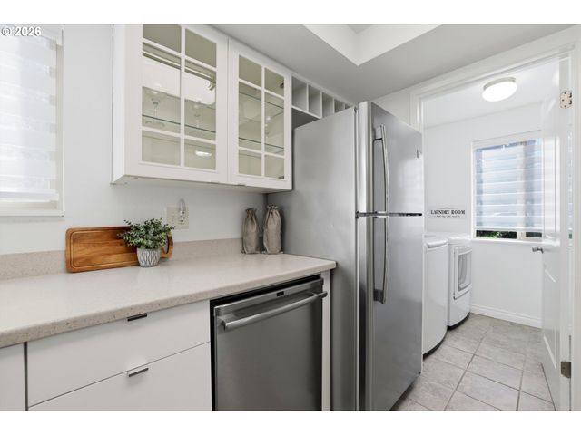 11683 Sw BOONES BEND Dr, Beaverton, OR 97008