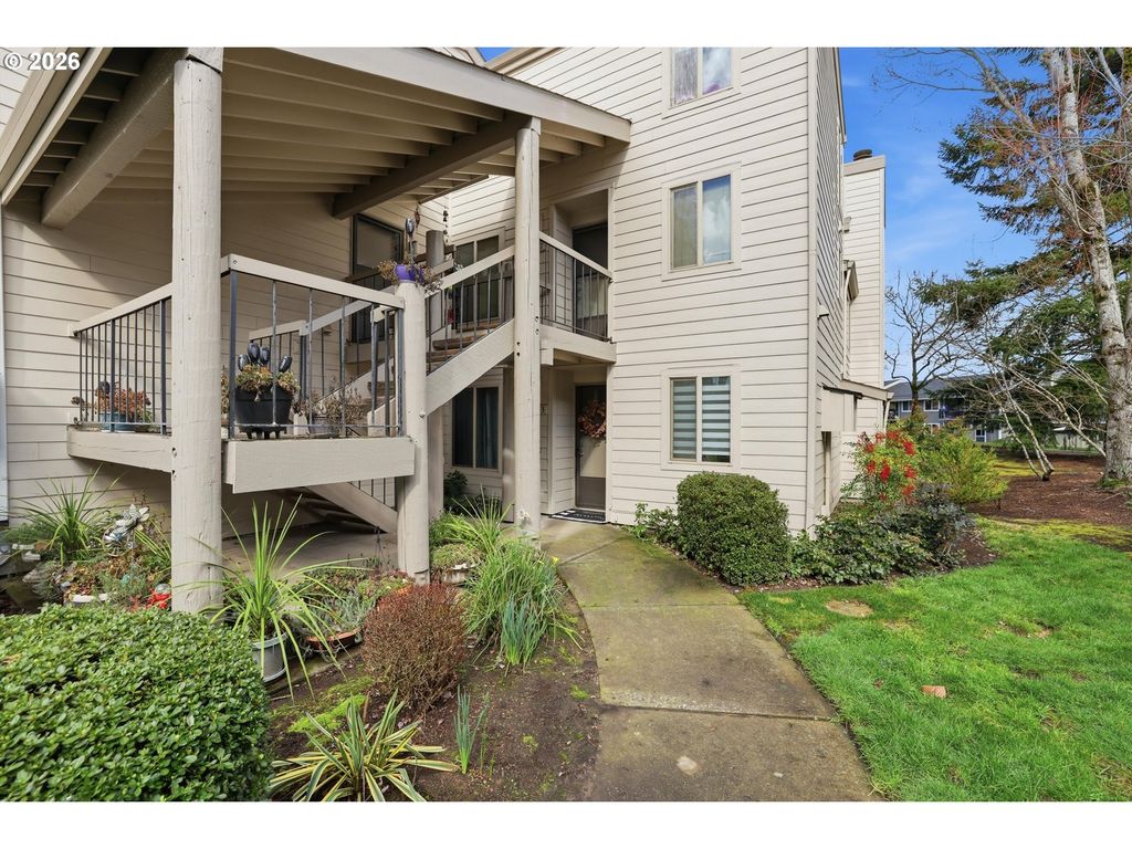 11683 Sw BOONES BEND Dr, Beaverton, OR 97008