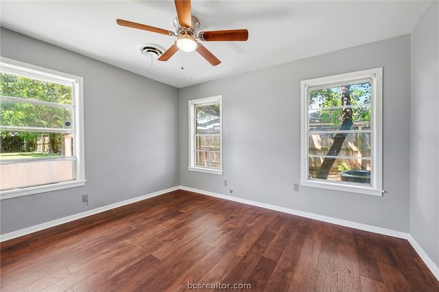 905 Dellwood, Bryan, TX 77802