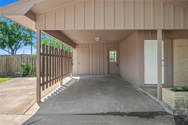 905 Dellwood, Bryan, TX 77802