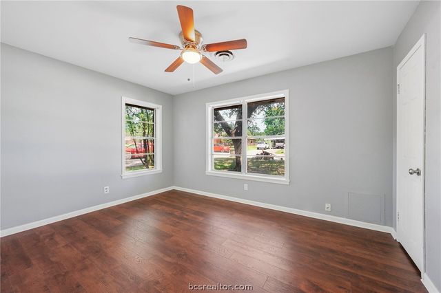 905 Dellwood, Bryan, TX 77802