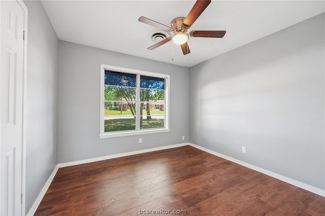 905 Dellwood, Bryan, TX 77802