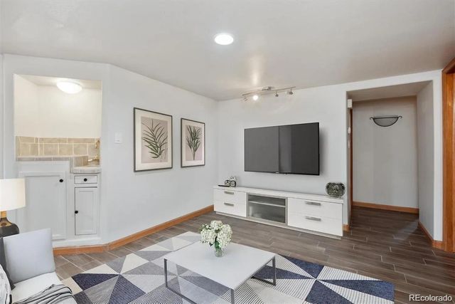 3201 Stuart Street, Denver, CO 80212