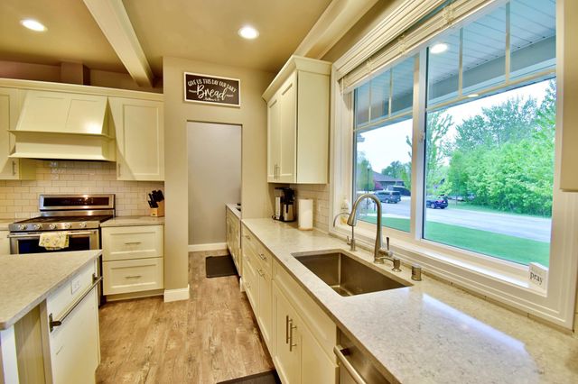 1805 2nd Street NE, Willmar, MN 56201