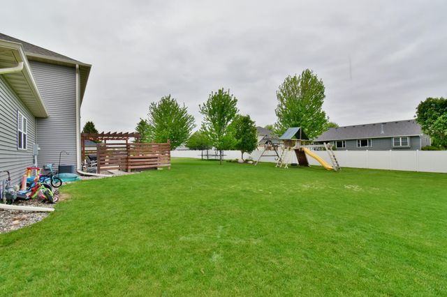 1805 2nd Street NE, Willmar, MN 56201