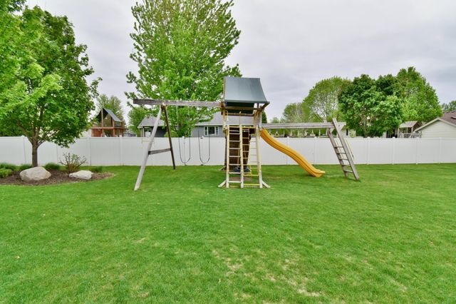 1805 2nd Street NE, Willmar, MN 56201