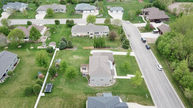 1805 2nd Street NE, Willmar, MN 56201