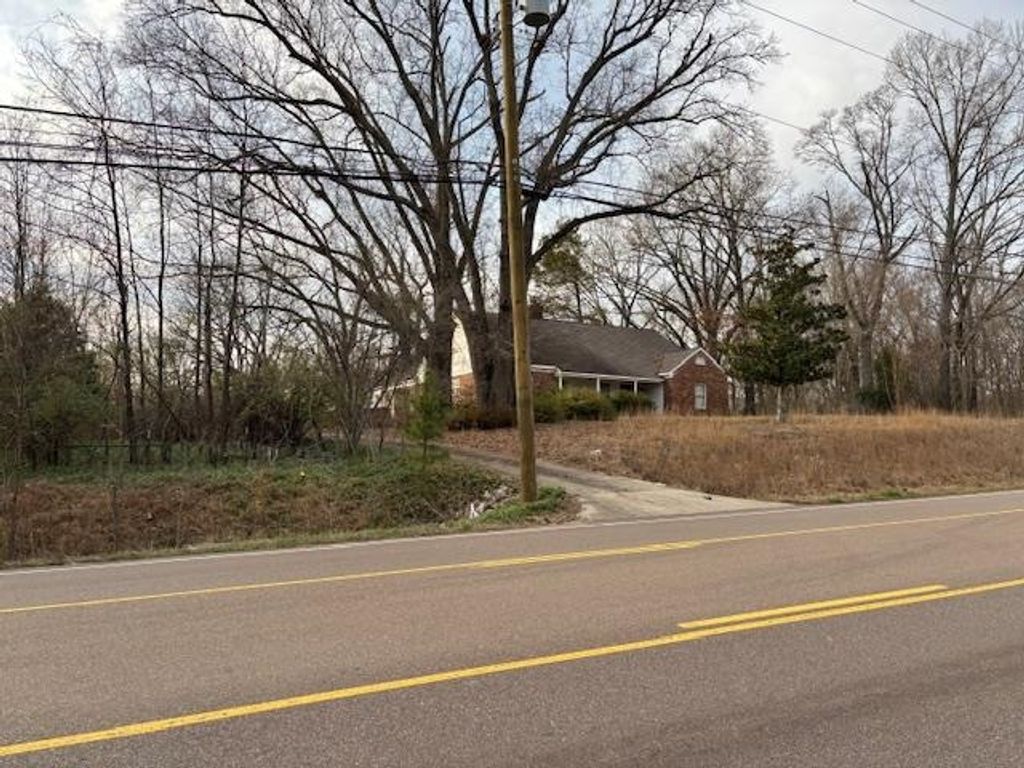 377 N HOUSTON LEVEE RD, Unincorporated, TN 38018