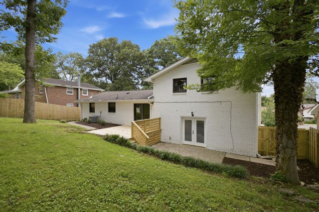 2515 Sleepy Hollow Dr, Nashville, TN 37217