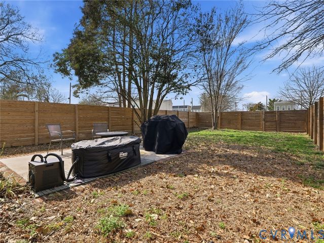 1202 N 34th St, Richmond, VA 23223